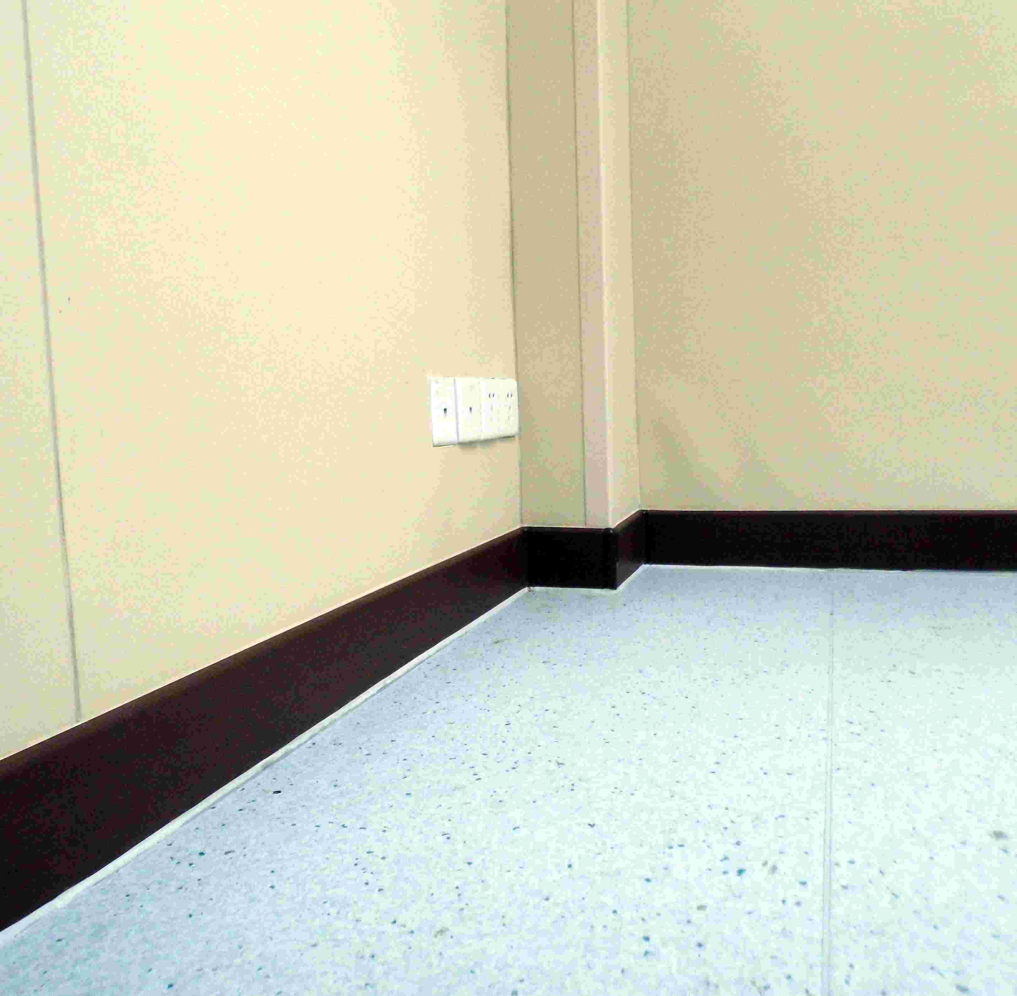 100 mm hohe Vinyl-Wandbasis